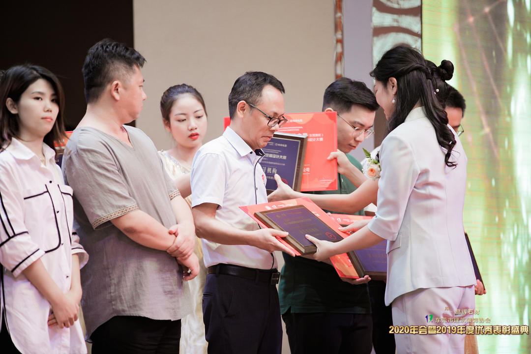 热烈祝贺冠恒建设收获多个优秀奖项