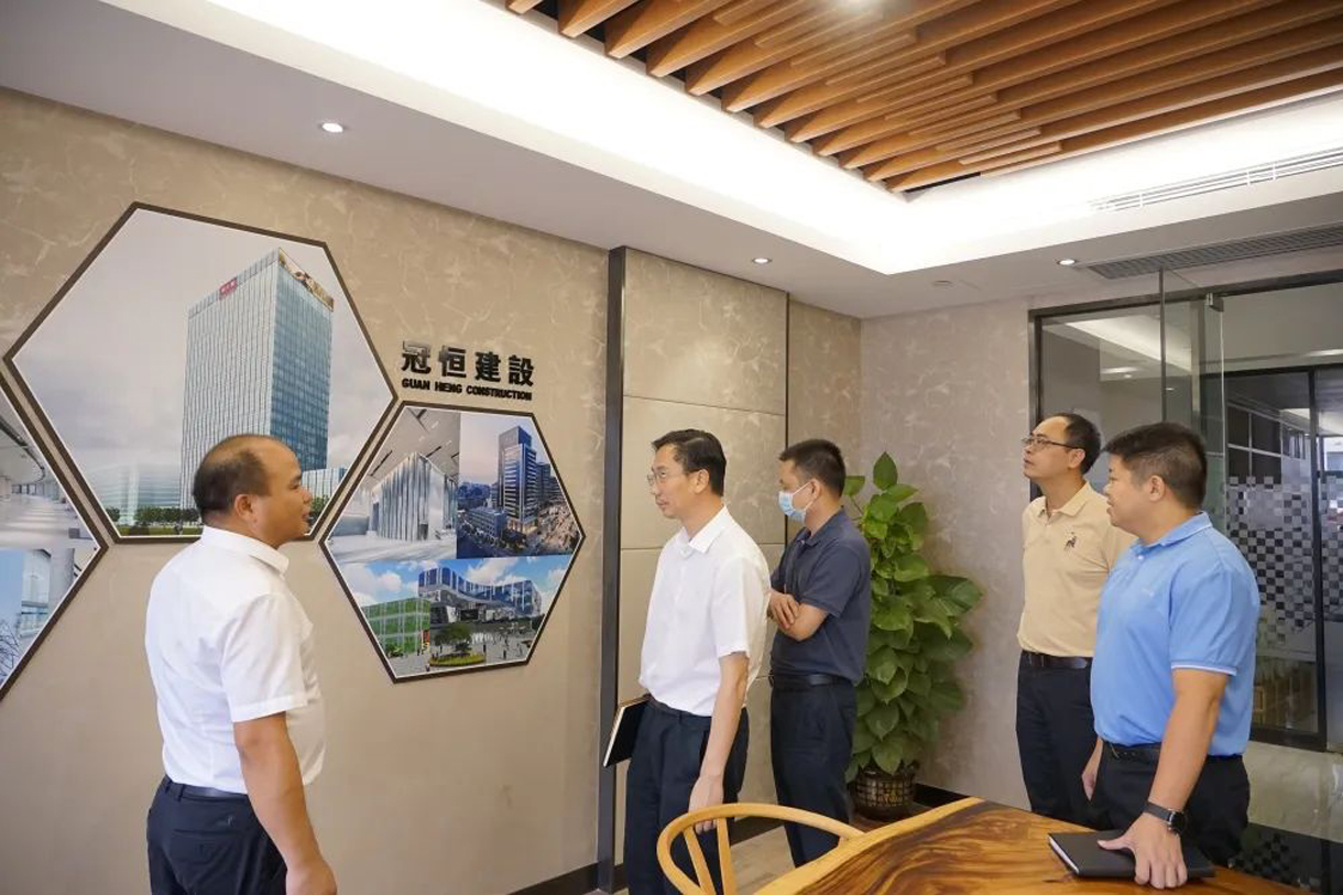 热烈欢迎住建局领导莅临我司调研