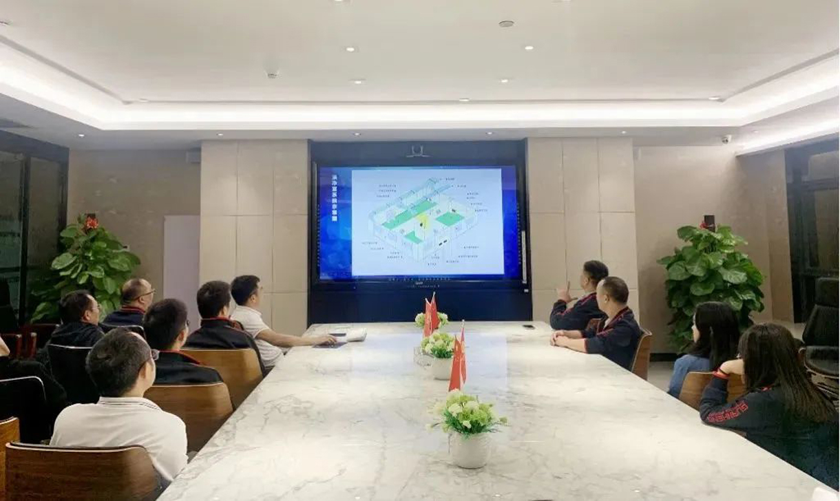 拓展专业知识，提升业务能力。
