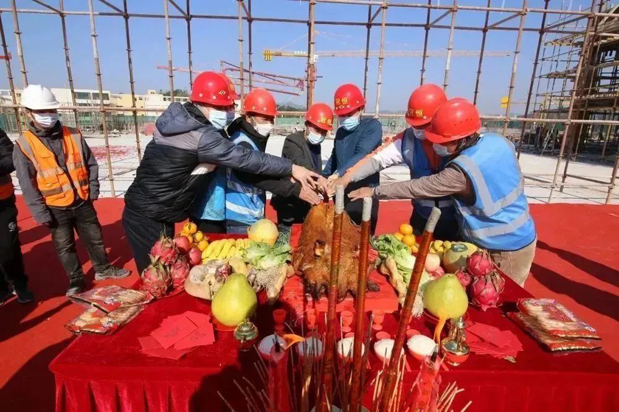 热烈祝贺文英科技12号厂房建筑工程封顶大吉！！