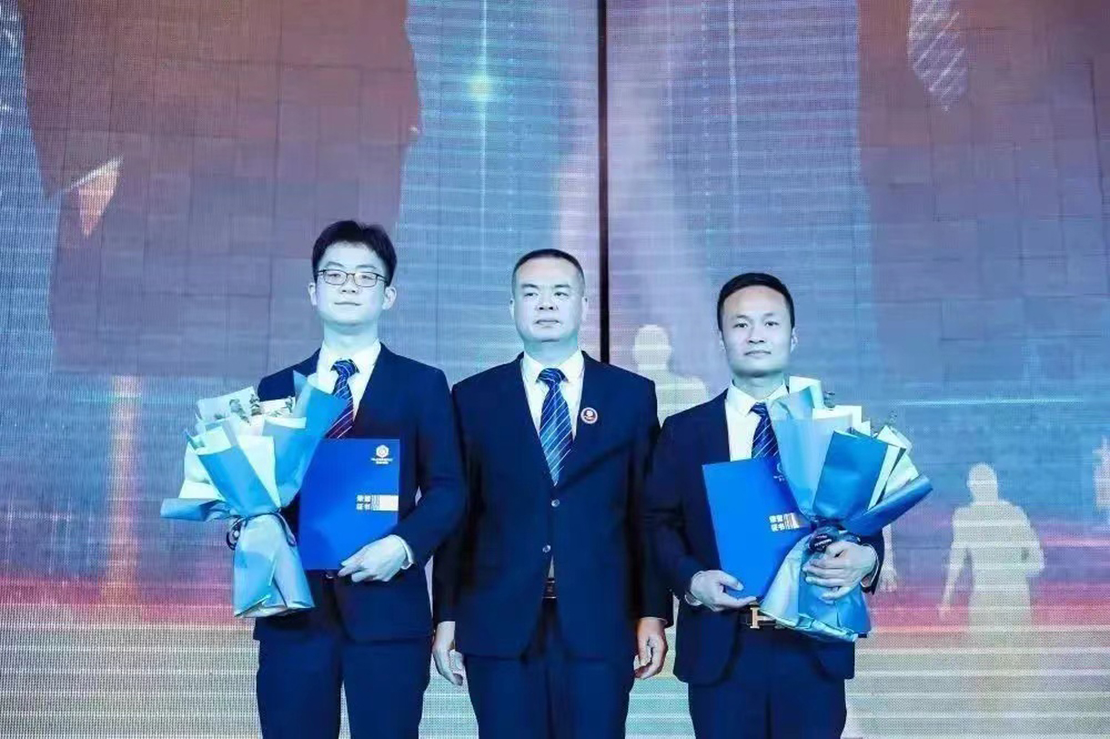 奋斗青春，不负韶华！冠恒建设2022团年晚宴圆满举办!