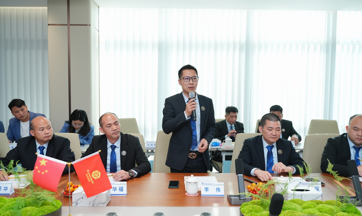 回首奋进路，凝心启征程。