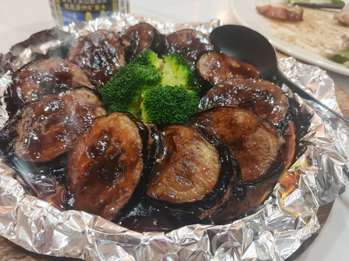 冠恒建设举办春季员工生日会活动