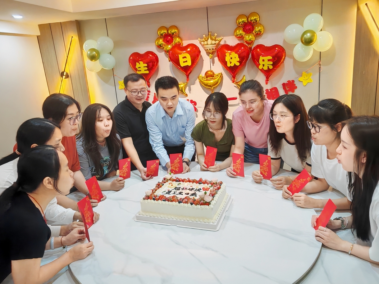 「情暖生辰，集体共庆」冠恒建设生日会暖心回顾