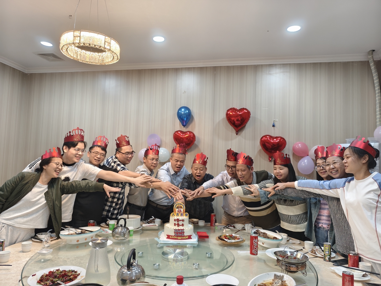 冠恒建设：冬日暖聚，共贺生辰！
