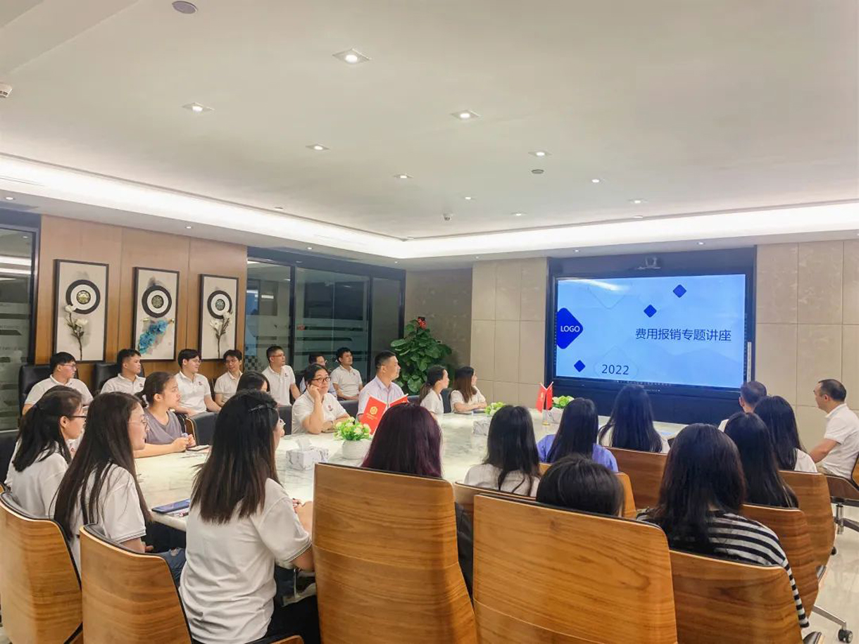 学习税收政策，普及财会知识